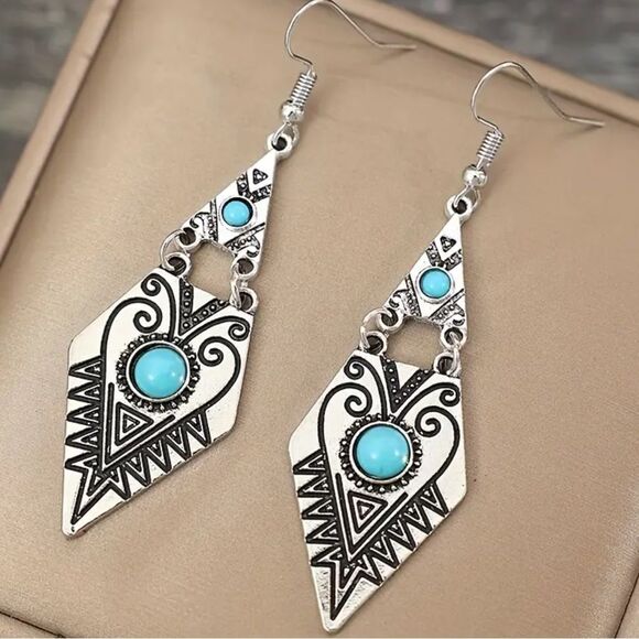 🪷Lightweight SilverTone Turquoise Boho Hook Drop Earrings - Picture 8 of 16